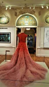 Giambattista Valli, Cooper Hewitt Museum 2016. Experiencia de NY y la moda, por NY a tus pies